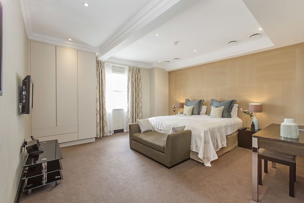 Penthouse Suite, Four Bedrooms Apartment