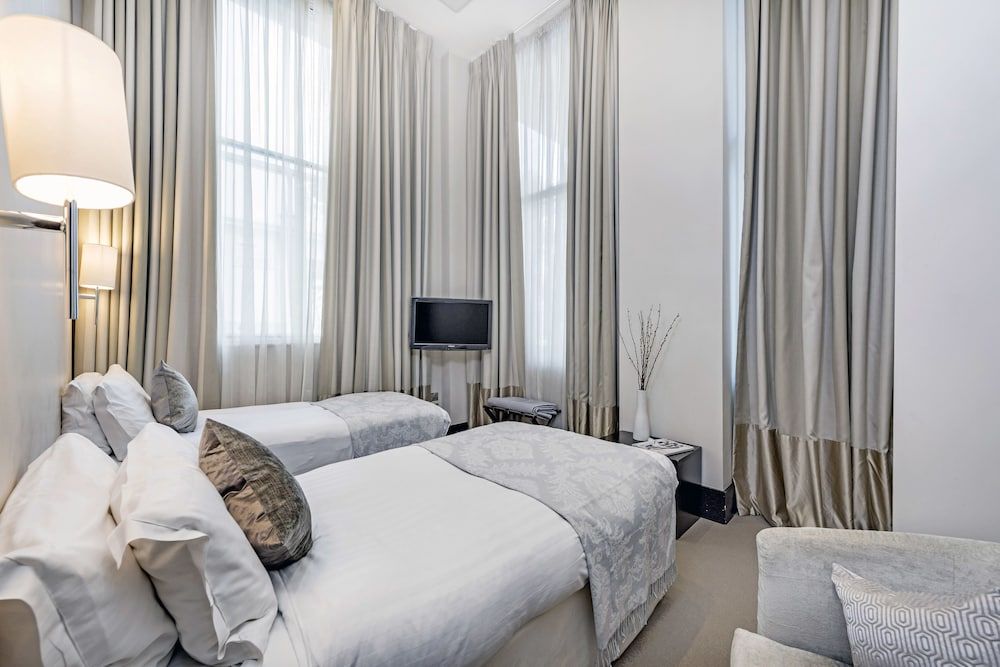 undefined 130 Queen's Gate Apartments 7