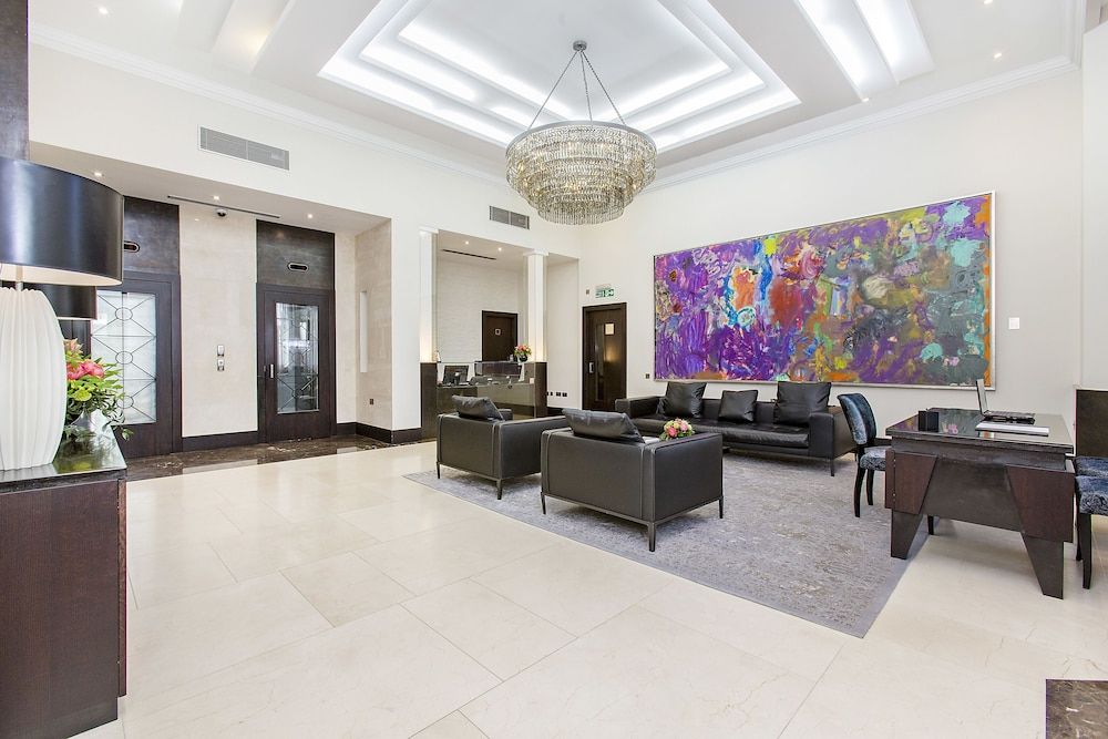 undefined 130 Queen's Gate Apartments