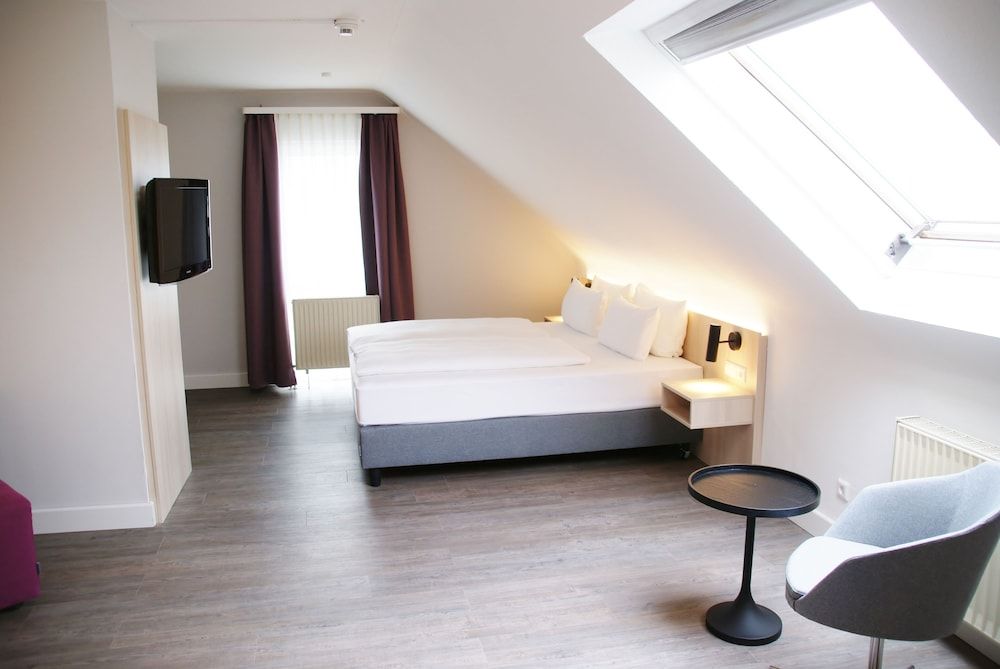 Taste Hotel Hockenheim Superior Double Room 2