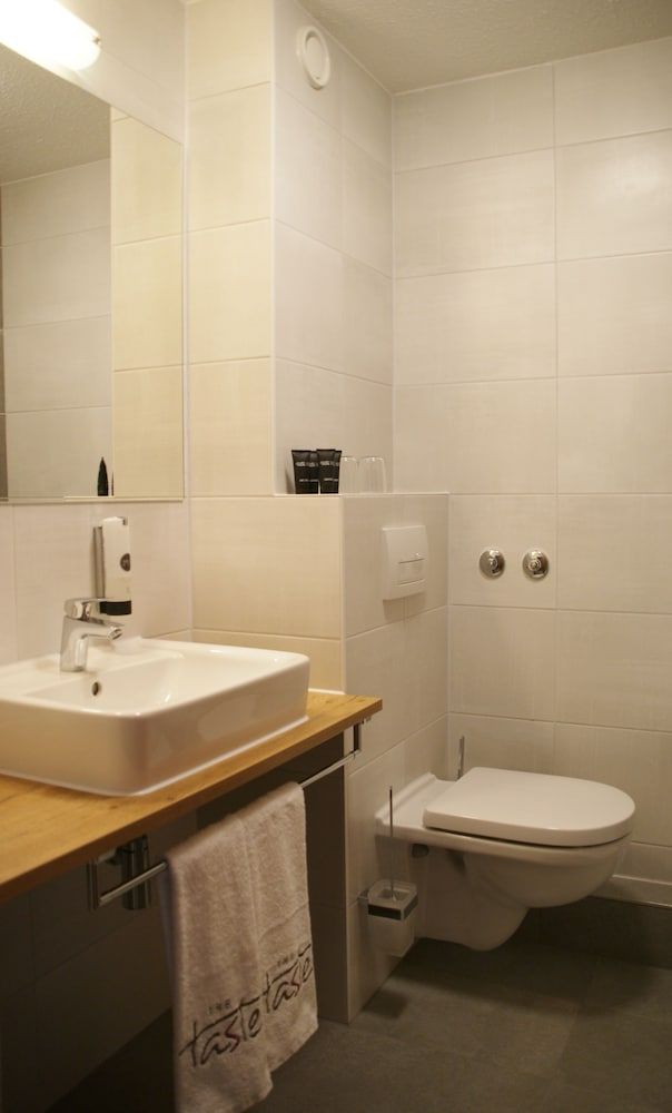 Taste Hotel Hockenheim Twin Room 8