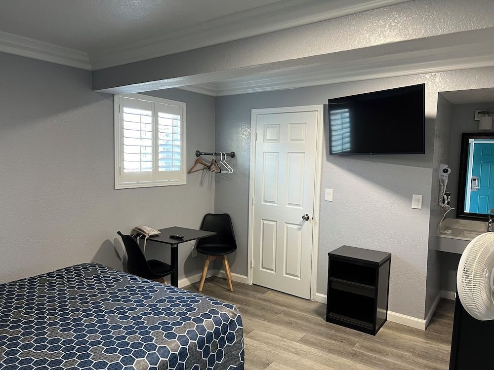 Sea Garden Inn Room, 1 Queen Bed 14