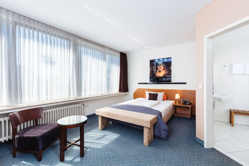 undefined Hotel Servatius Köln 5
