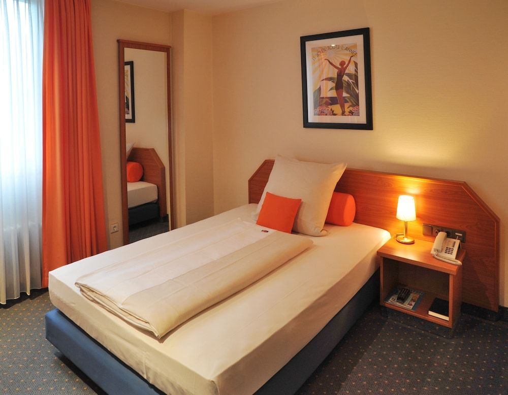 undefined Hotel Servatius Köln 8