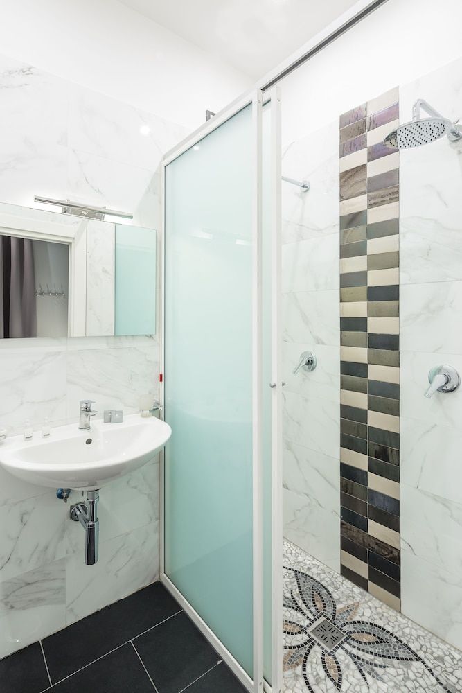 Palace Napoli Classic Double Room 12