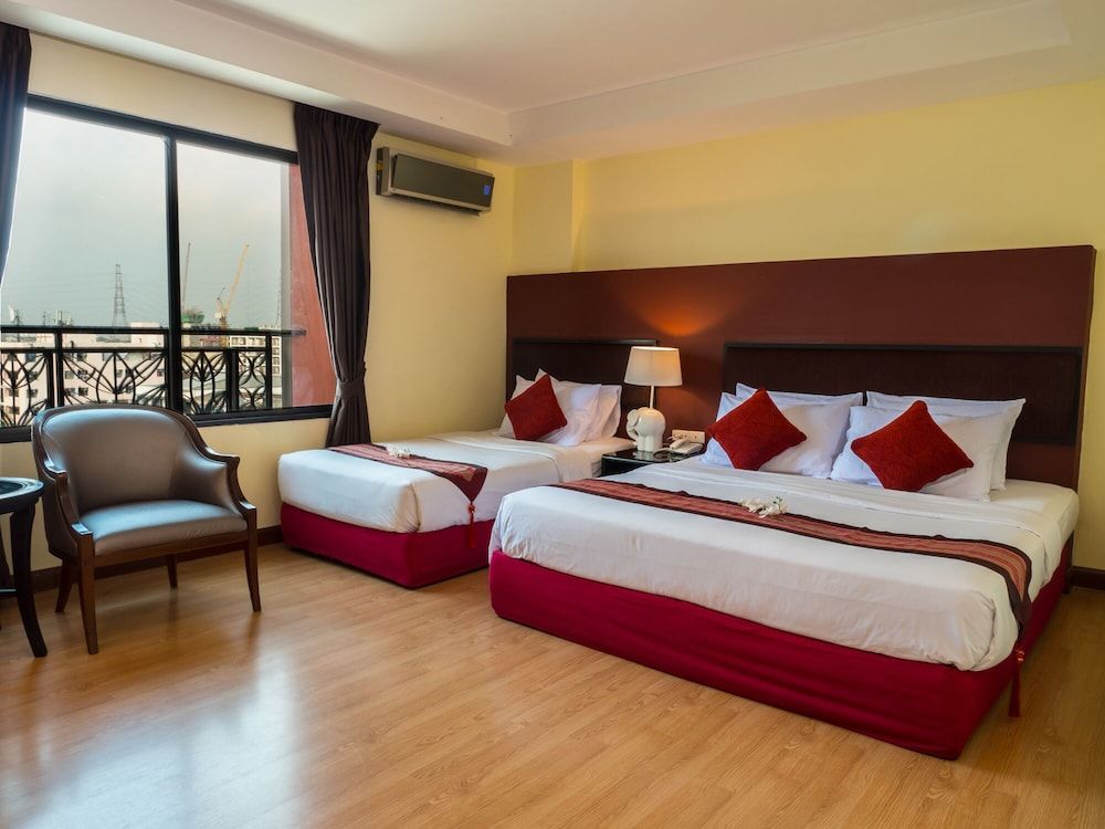 Atrium Boutique Hotel Family Room