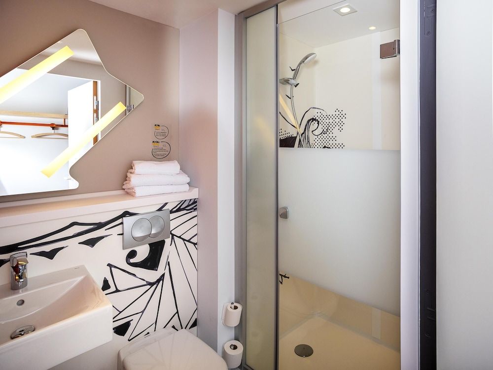 Triple Room, Multiple Beds
