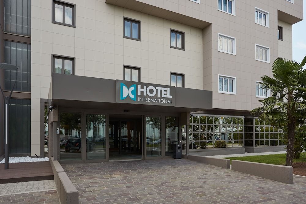 undefined DC Hotel International 2