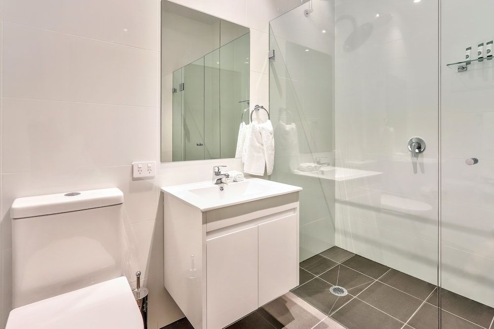 Meridian Hotel Deluxe Double or Twin Room, Multiple Beds, Non Smoking, Balcony 6