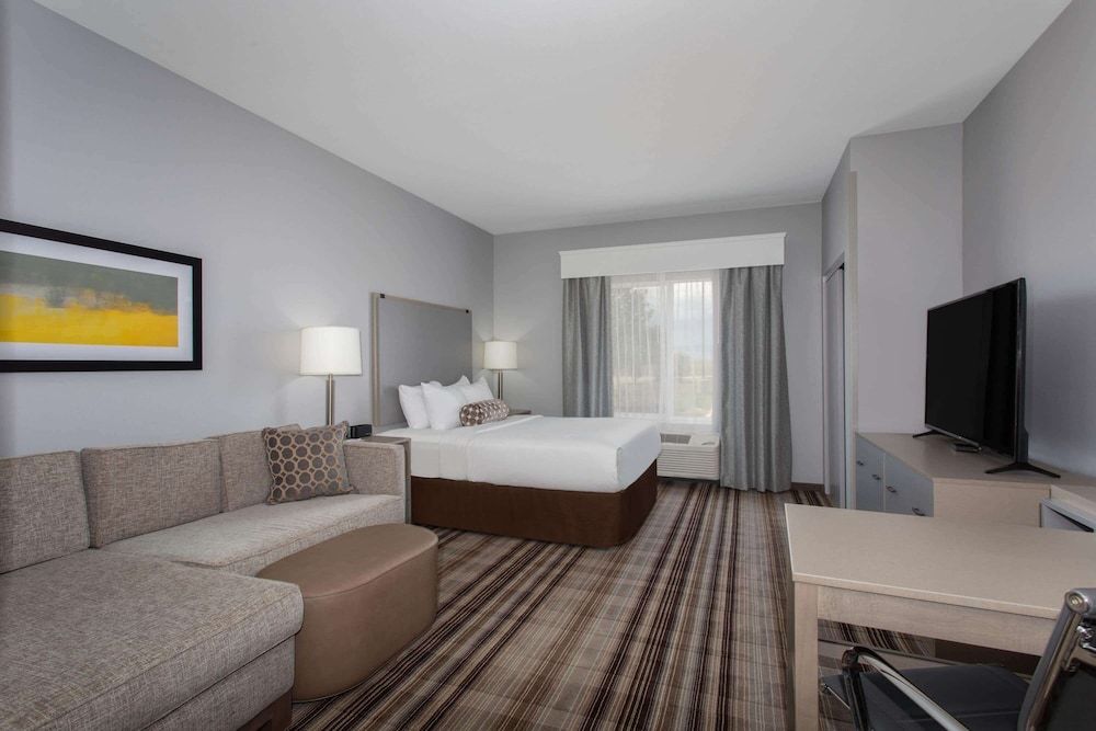 Studio Suite, 1 Queen Bed, Non Smoking, Kitchenette