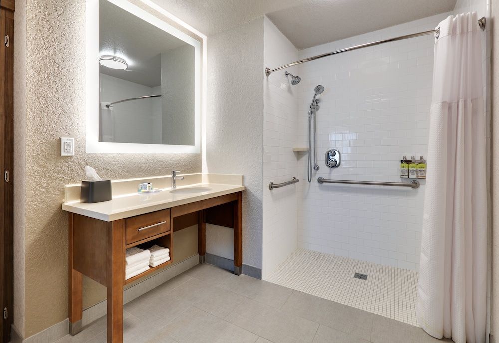 Studio Suite, 1 Queen Bed, Accessible, Non Smoking (Comm, Kitchen)