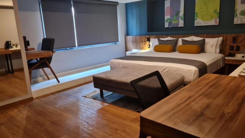 Hotel Flamencos Centro Histórico Deluxe Room 2