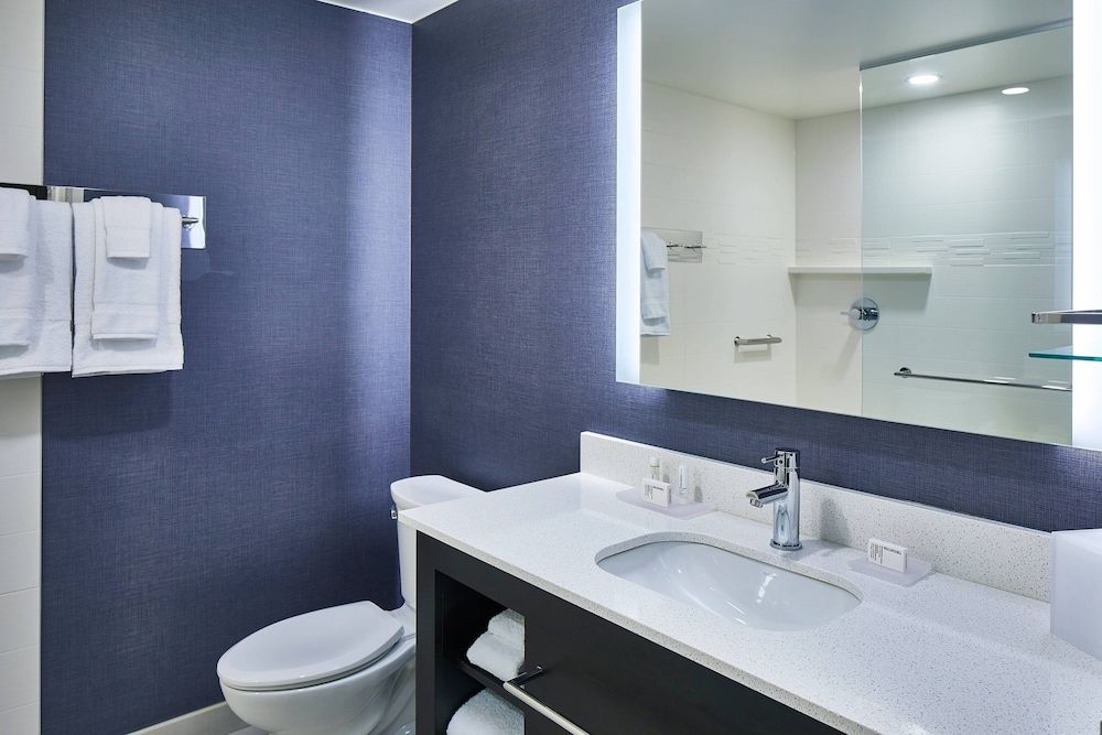 Suite, 1 Bedroom (Hearing Accessible)
