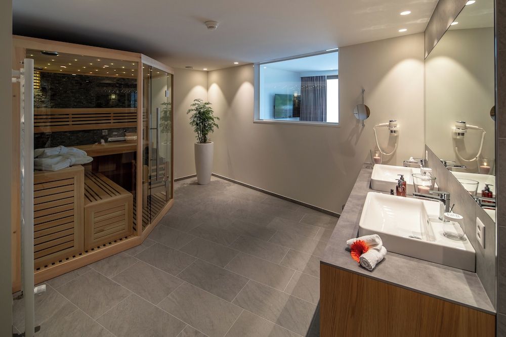 Hotel Lago Maggiore Junior Suite With Lake View - Second Floor 4