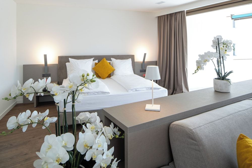 Hotel Lago Maggiore Junior Suite With Partial Lake View , Disability Access - First Floor