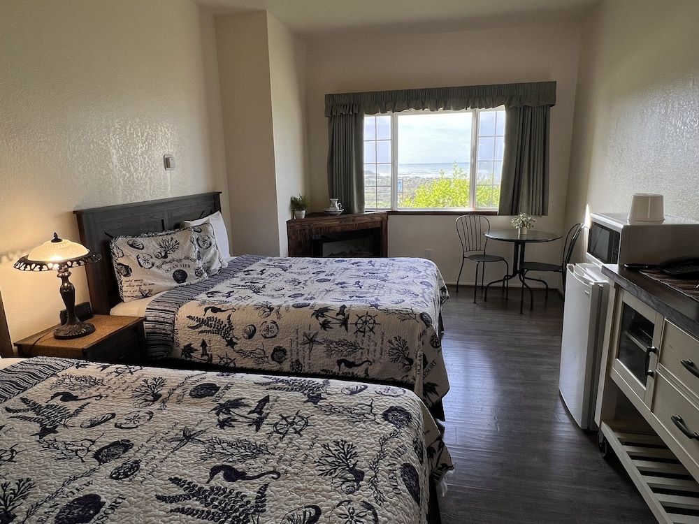 Gualala Country Inn Double Room, Ocean View
