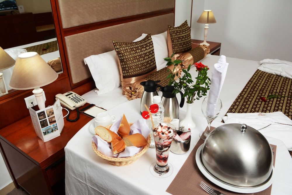 undefined Marigold Hotel 9