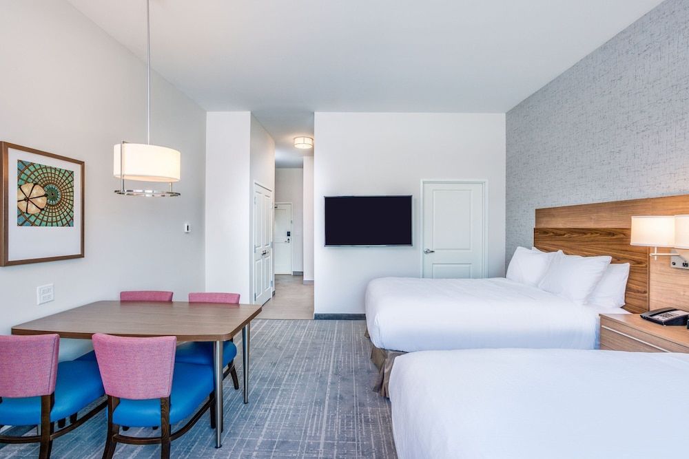 Studio, 2 Queen Beds (Mobility Accessible, Tub)