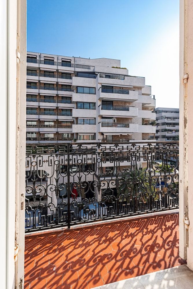 undefined Hôtel Modern' Waikiki 8