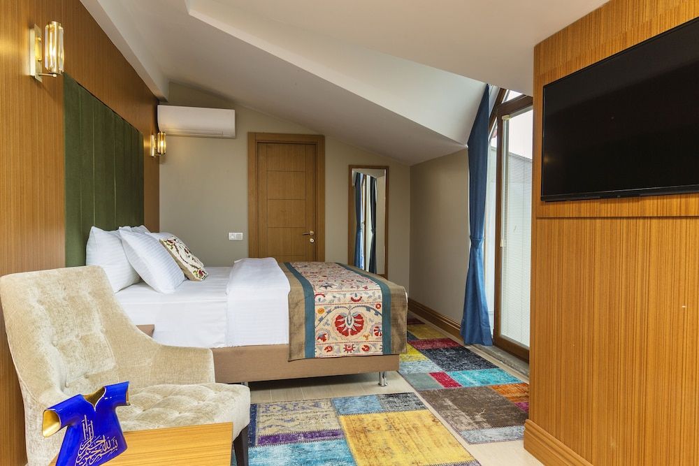 undefined Obelisk Hotel & Suites 7