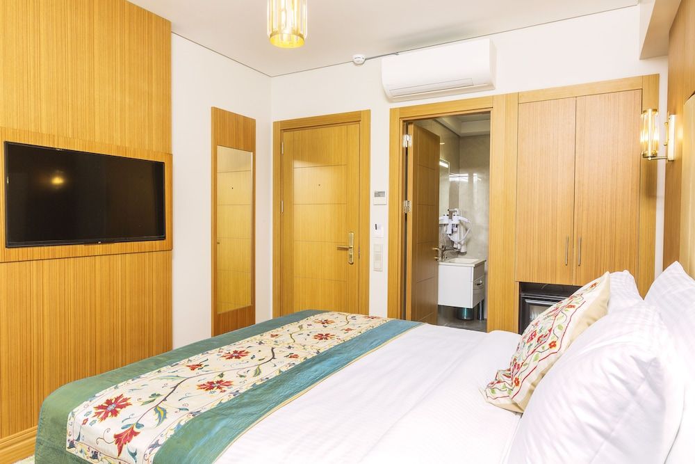 Obelisk Hotel & Suites Standard Double or Twin Room, 1 Bedroom, Non Smoking, City View