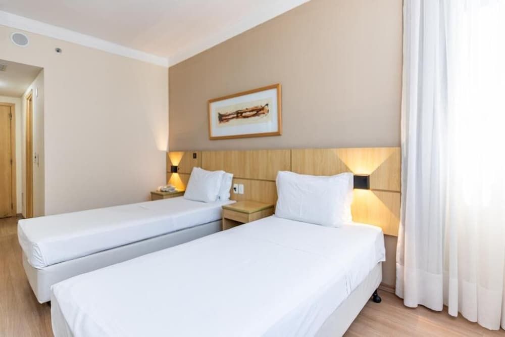Deluxe Room, Accessible