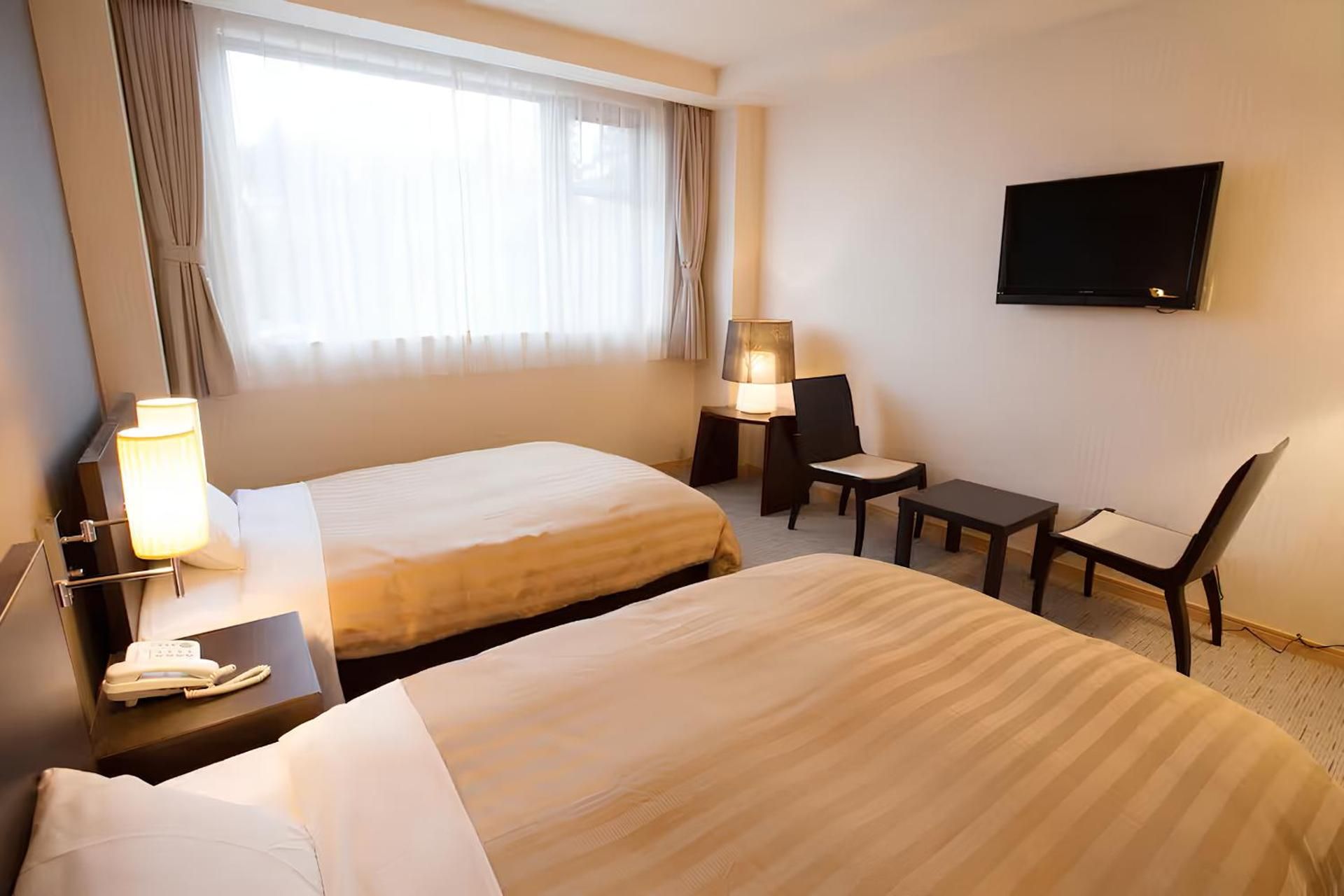 Twin Room with Shared Bathroom - Non-Smoking