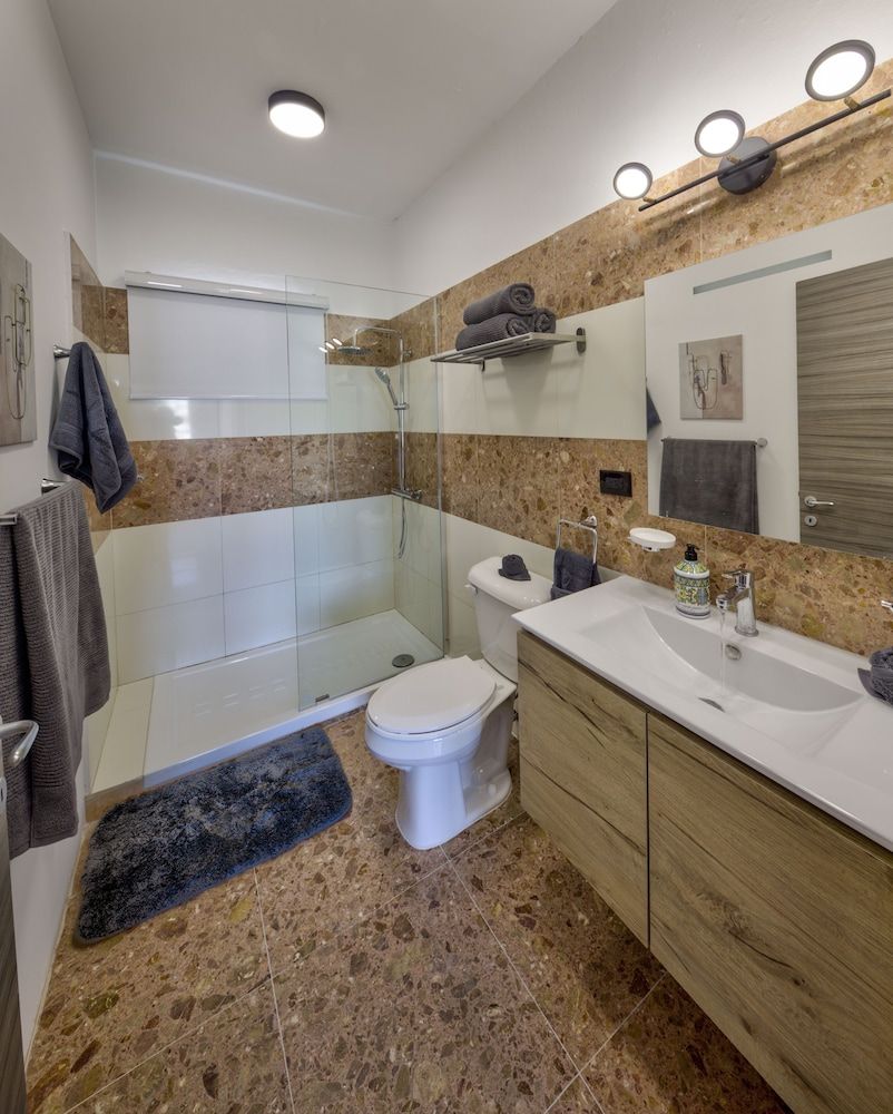 Premier Apartment