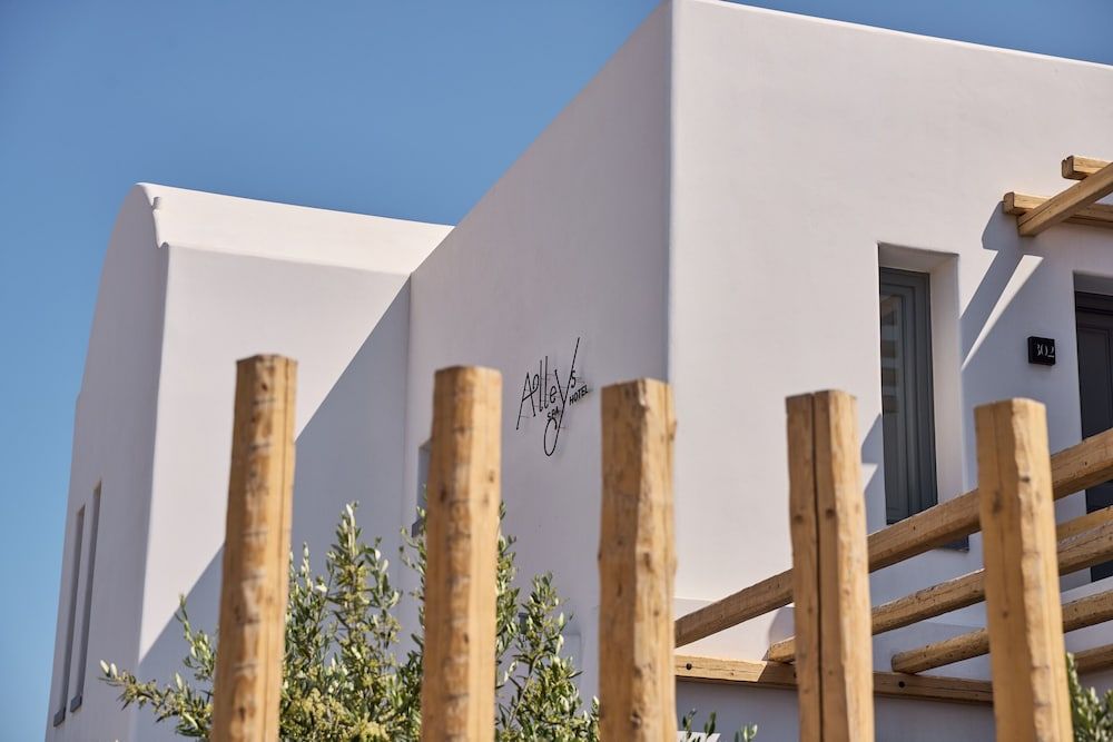 undefined Alleys All-Suite Hotel & Spa 9