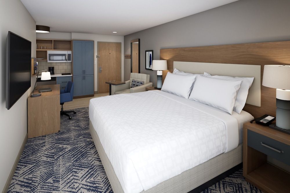 Studio Suite, 1 Queen Bed, Accessible (Communication, Accessible Tub)