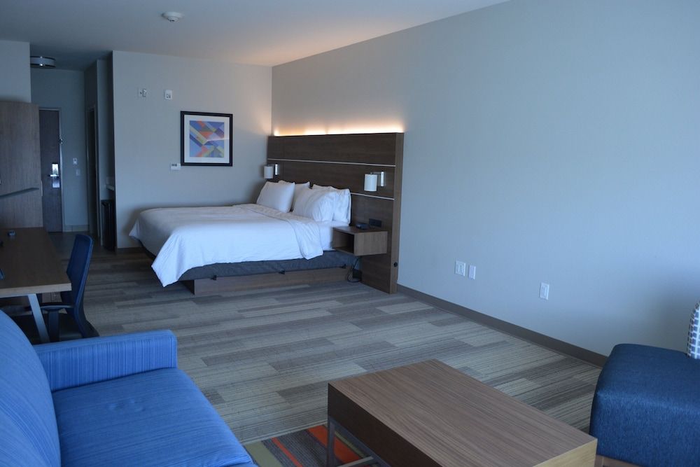 Suite, 1 King Bed