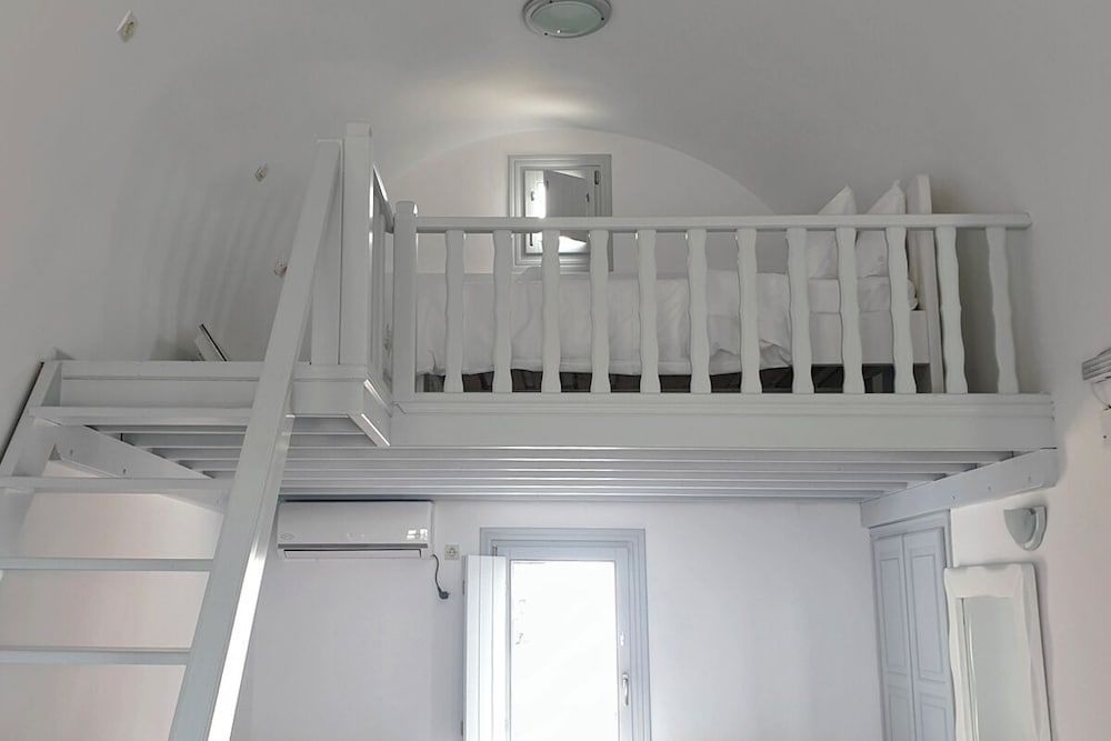 Phaos Santorini Suites Premier Suite, Sea View 7