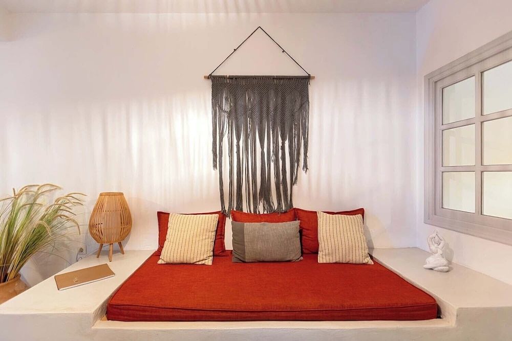 Honeymoon Suite