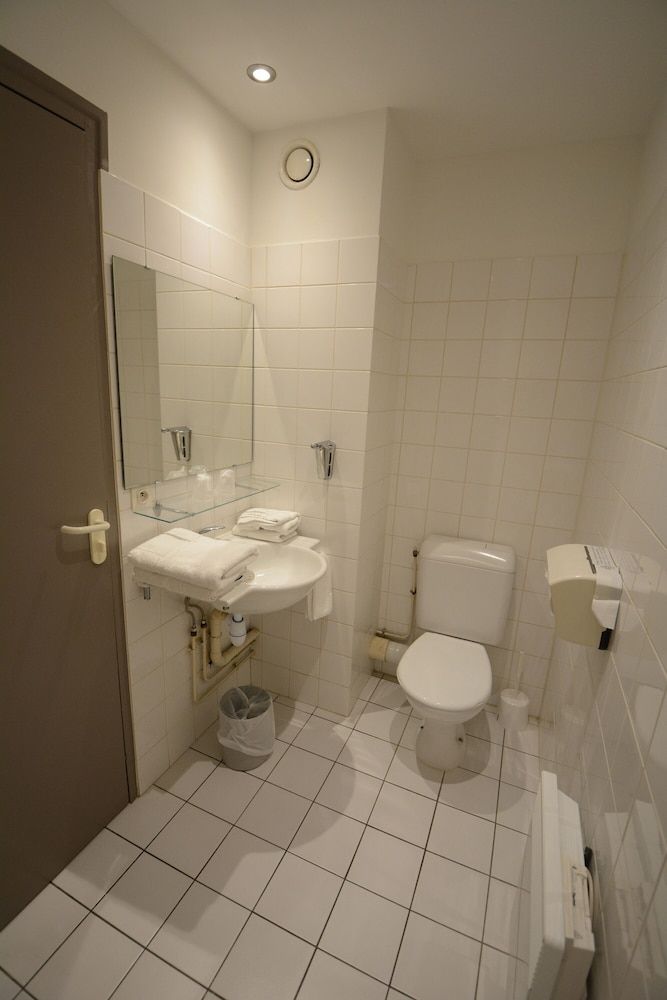 Kyriad Direct Auxerre Appoigny Standard Room, 1 Double Bed 5