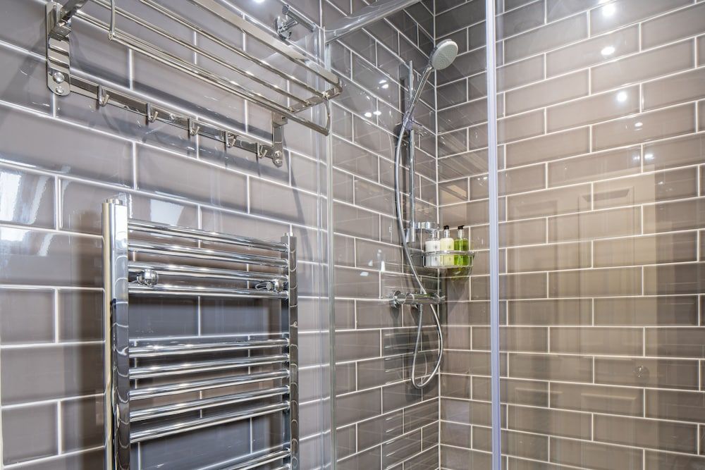 The Tudor House Hotel, Tewkesbury, Gloucestershire Deluxe Double Room 22