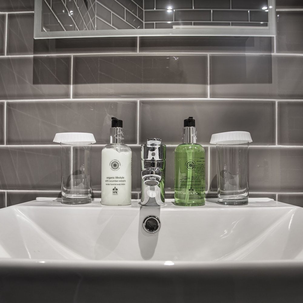 The Tudor House Hotel, Tewkesbury, Gloucestershire Classic Double Room 23