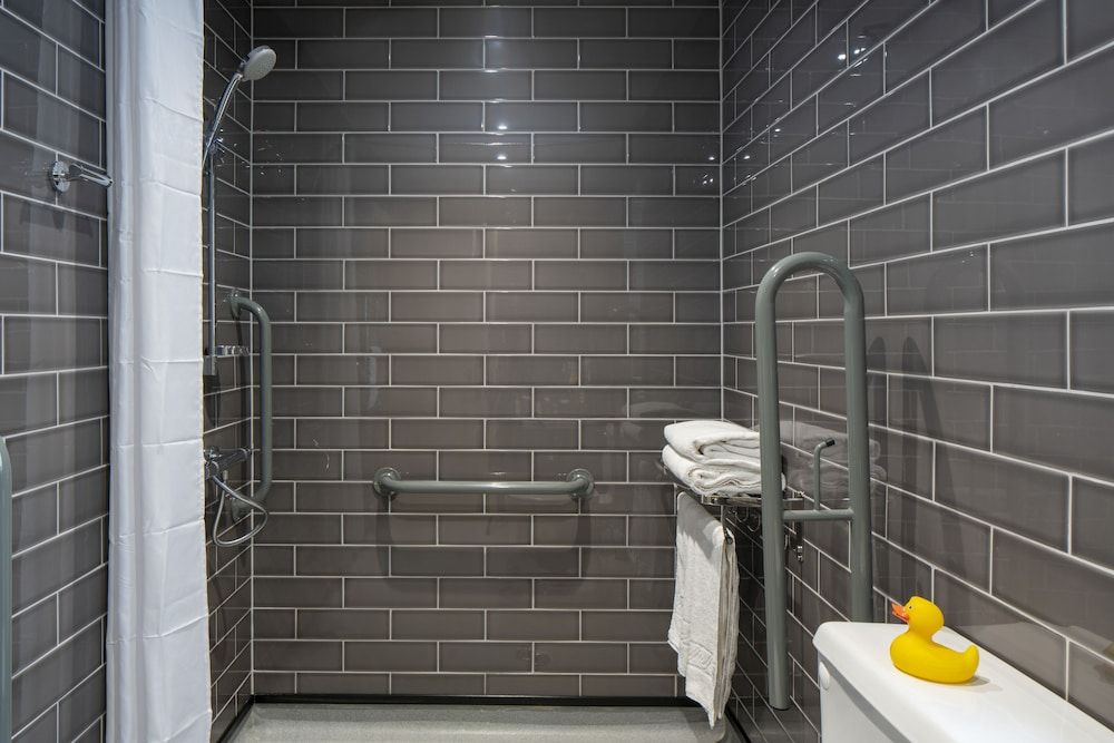 The Tudor House Hotel, Tewkesbury, Gloucestershire Classic Double Room 18