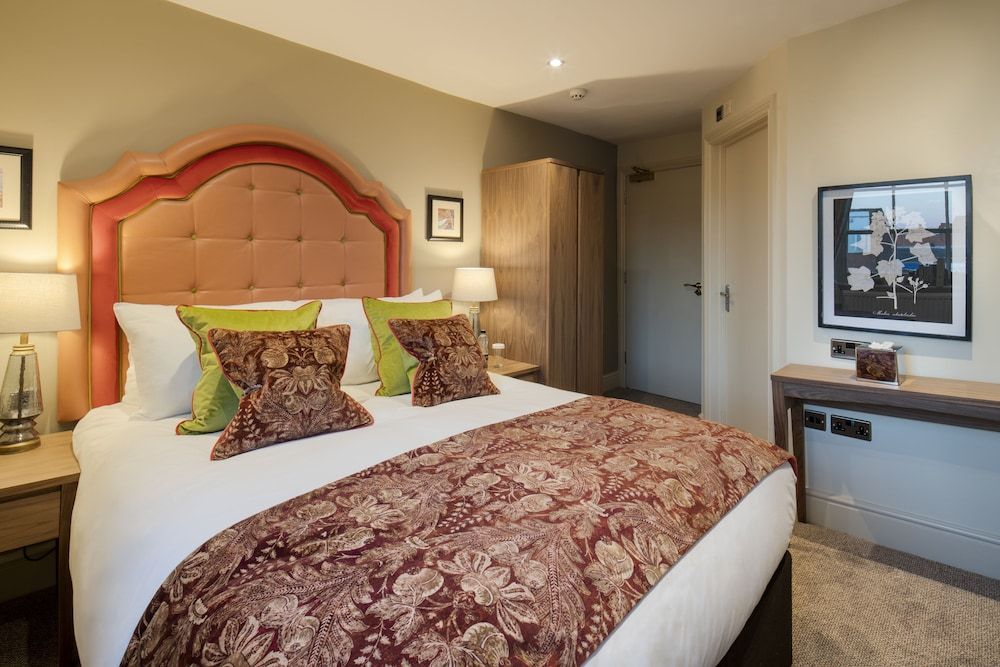 The Tudor House Hotel, Tewkesbury, Gloucestershire Classic Double Room 15