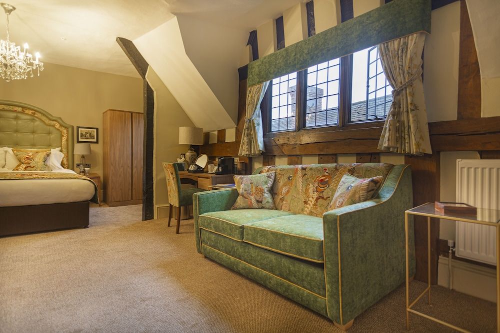 The Tudor House Hotel, Tewkesbury, Gloucestershire Deluxe Double Room 4