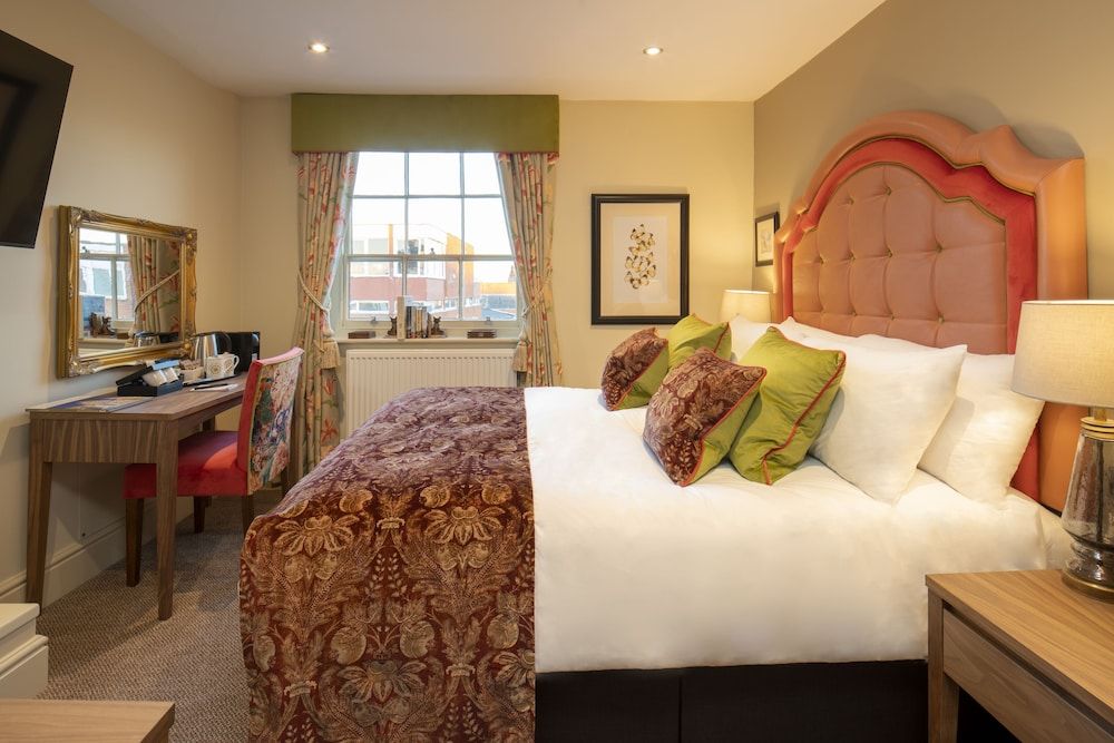 The Tudor House Hotel, Tewkesbury, Gloucestershire Classic Double Room 14