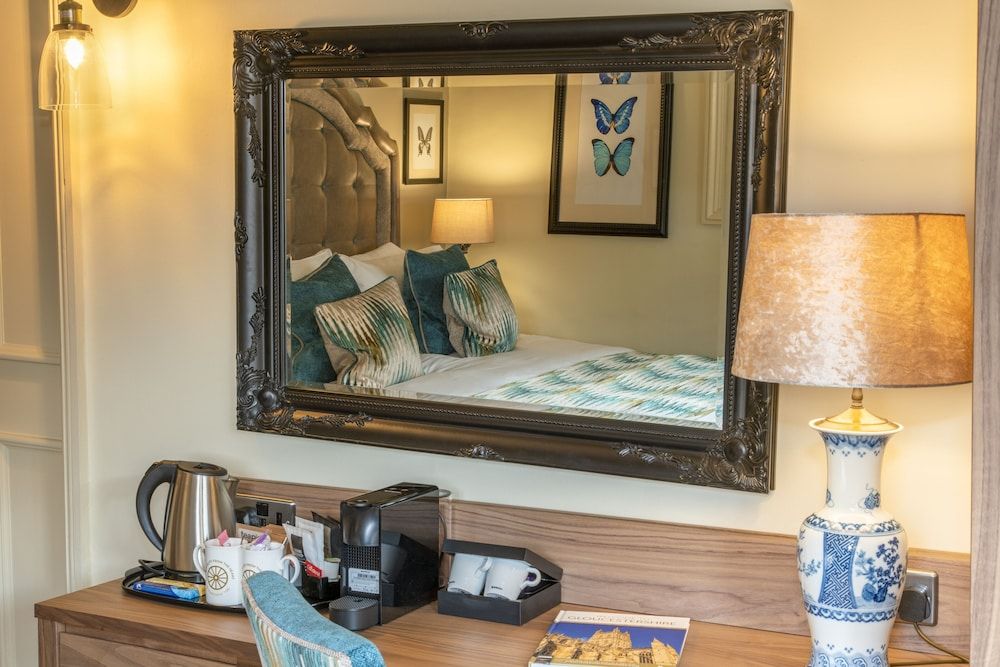 The Tudor House Hotel, Tewkesbury, Gloucestershire Classic Double Room 12