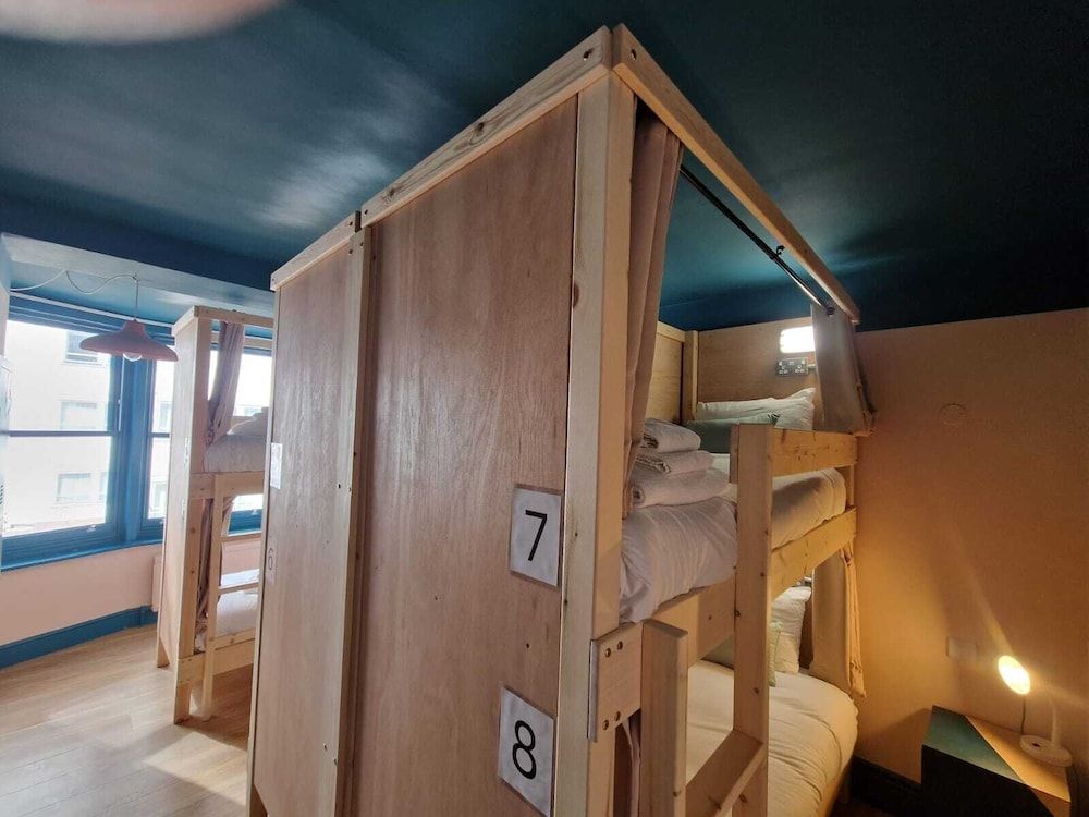 West Beach Hotel Brighton 8 bed dormitory mixed Gender