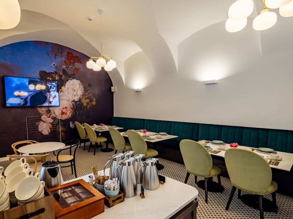 undefined Hotel Heritage 8