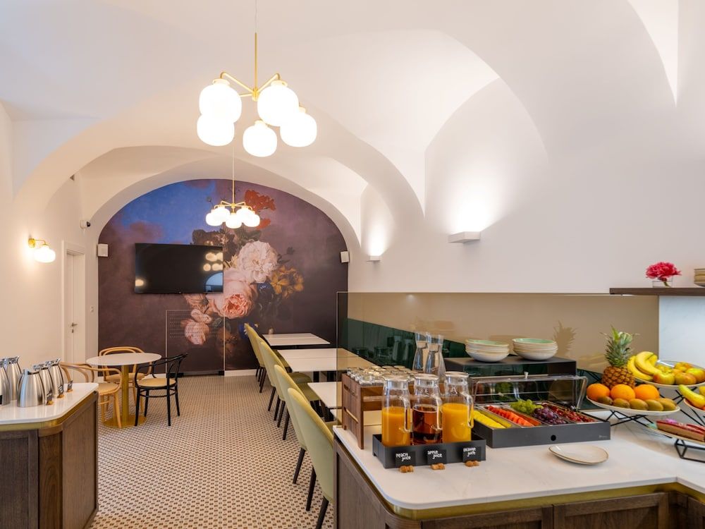 undefined Hotel Heritage 7