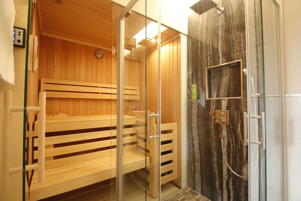 Amelie N°1 Hotel & Appartements Apartment, 1 King Bed with Sofa bed, Non Smoking, Park View 4