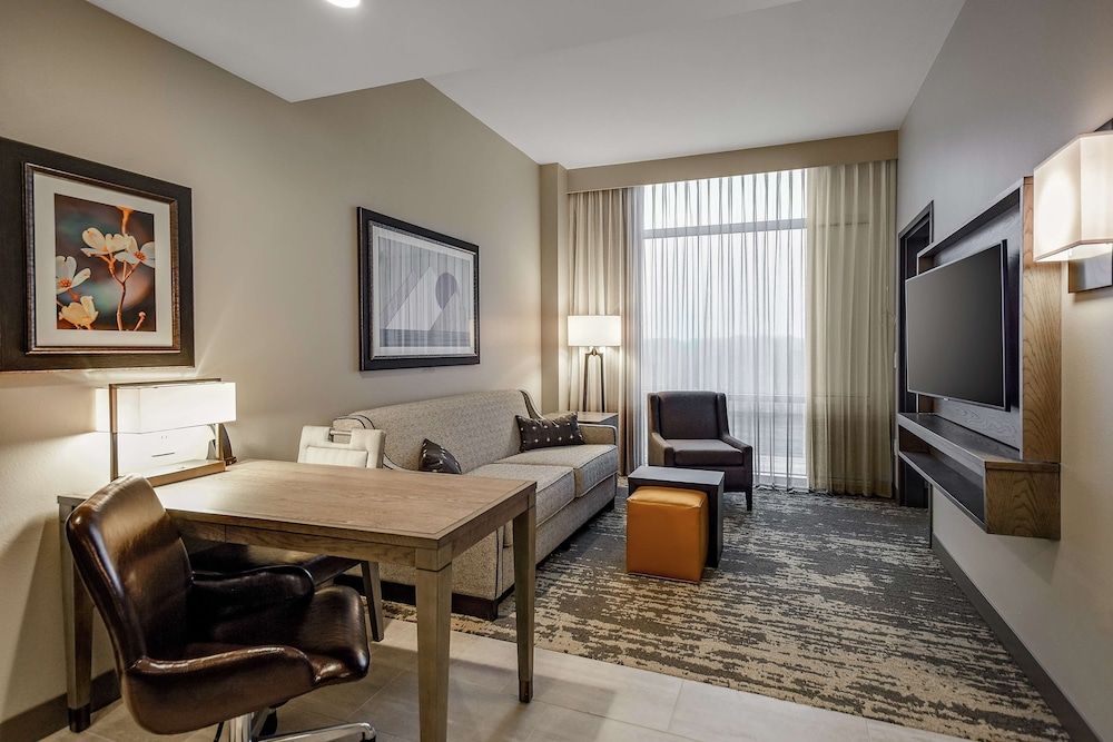 Suite, 1 King Bed, Accessible, Bathtub