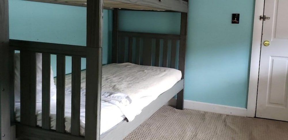 Gorham Motor Inn Toddler Room 3