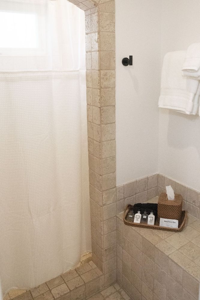 Cottage Inn & Spa Courtyard Suite 2