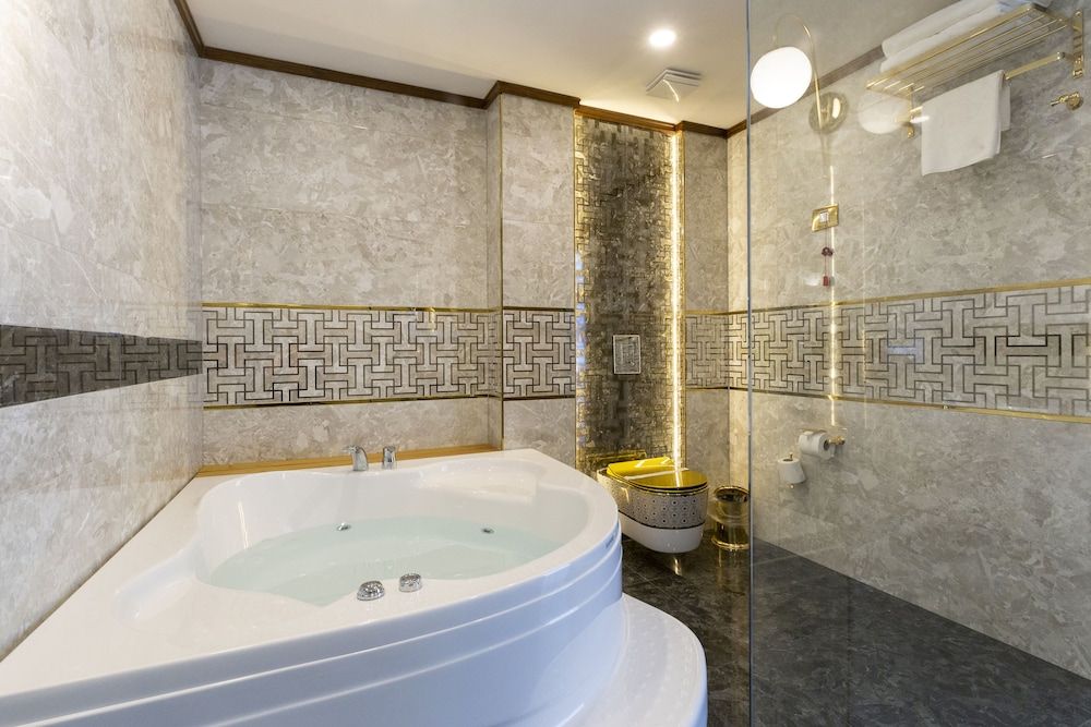 Cabir Deluxe Hotel Deluxe Room 2