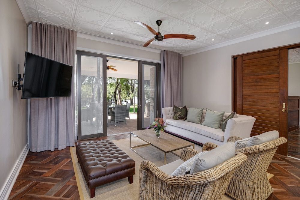 undefined Palm River Hotel 4